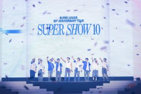 SUPER JUNIOR ตำนานที่ยังคงสร้างตำนานอันยิ่งใหญ่ต่อไป โชว์สุดยอดการแสดงฉลองครบรอบ 20 ปี <SUPER SHOW 10> บัตรหมดทั้ง 2 รอบ รวมผู้ชมกว่า 22,000 คน ครองบัลลังก์ศิลปินเกาหลีวงแรกที่สามารถจัดคอนเสิร์ตในประเทศไทยได้ติดต่อกันเป็นครั้งที่ 10!